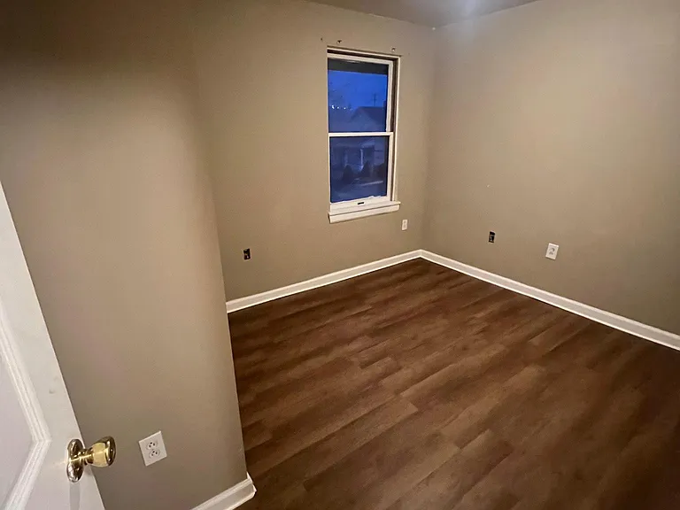 1130 Luzerne St #3 — Photo 9