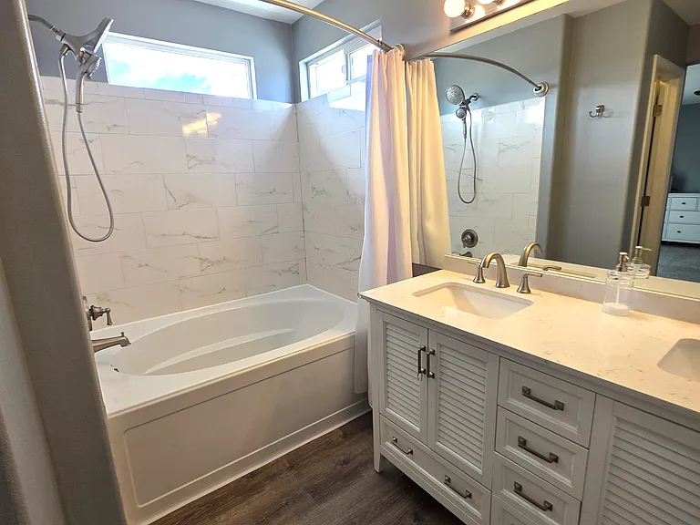 Main bathroom