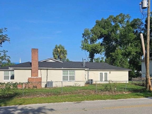 3rd image of 227 E Main St