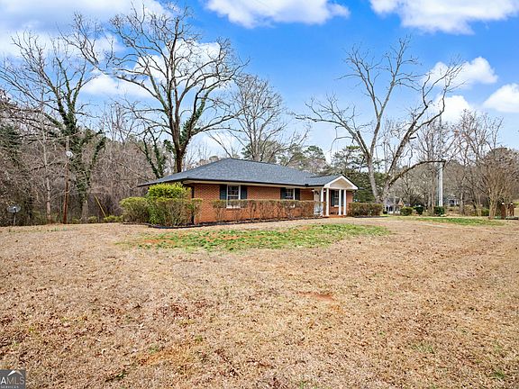 2nd image of 223 Standing Rock Rd