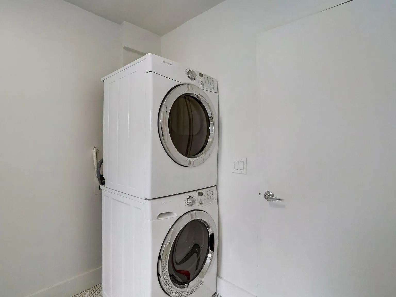 Studio, 500 sqft, $1,650 — Photo 4