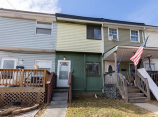 48 Turf Ln, Ranson, WV 25438