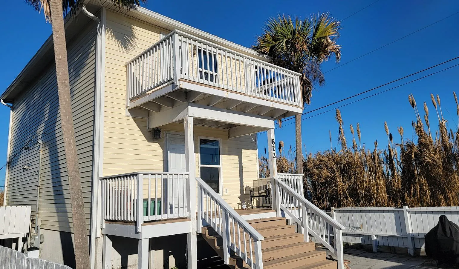 822 Oleander Ave — Photo 2