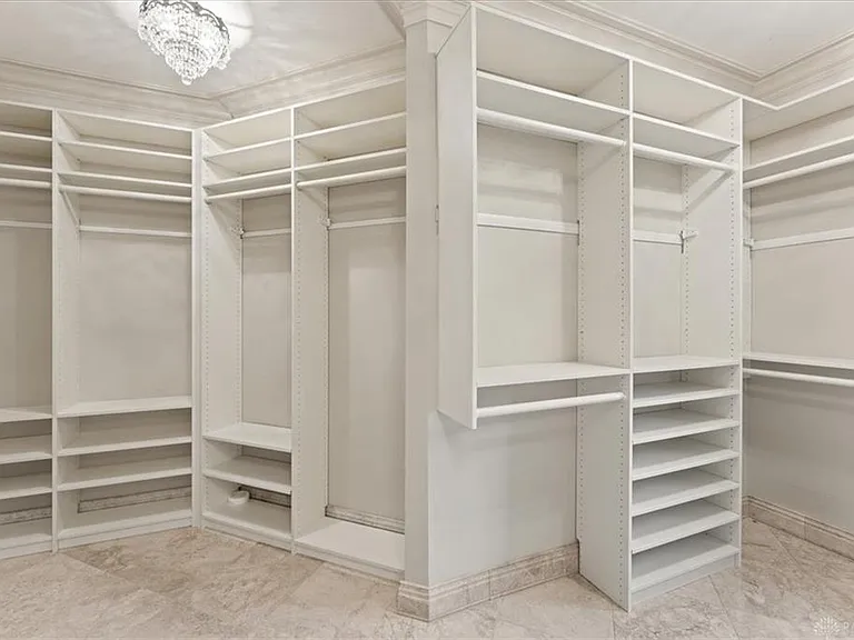 9020 Whisperinghill Dr — Photo 37