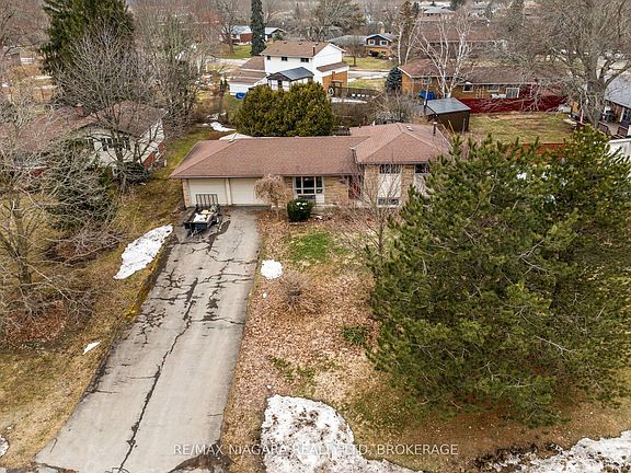 2nd image of 31 Runnymede Rd