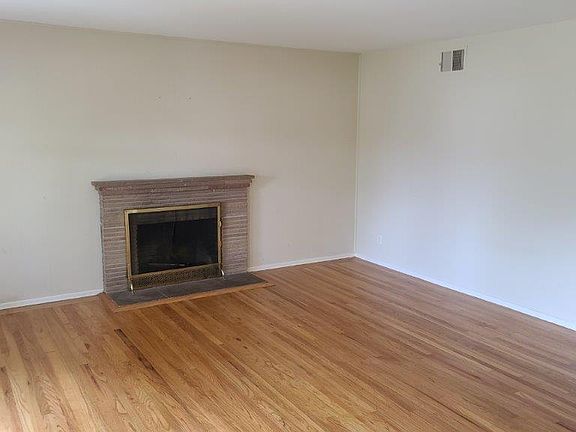 2nd image of 909 Berkshire Ave