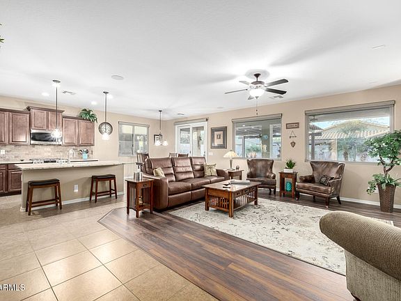 5th image of 104 W LEATHERWOOD Avenue