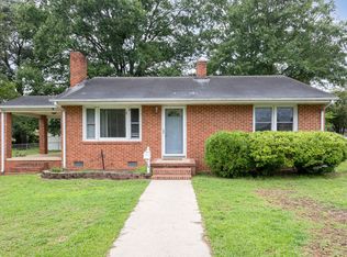 1315 Charlotte St, Roanoke Rapids, NC 27870
