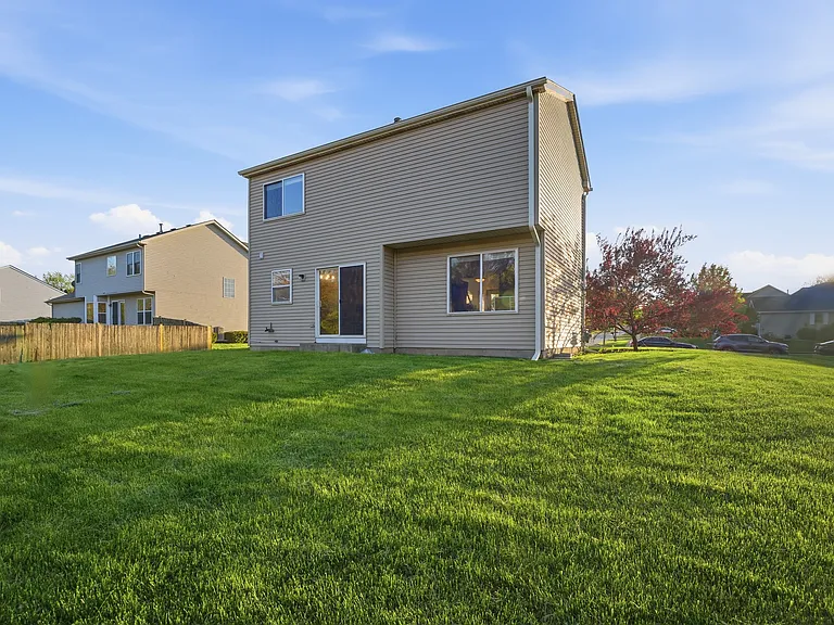 950 Donnelly Pl — Photo 37