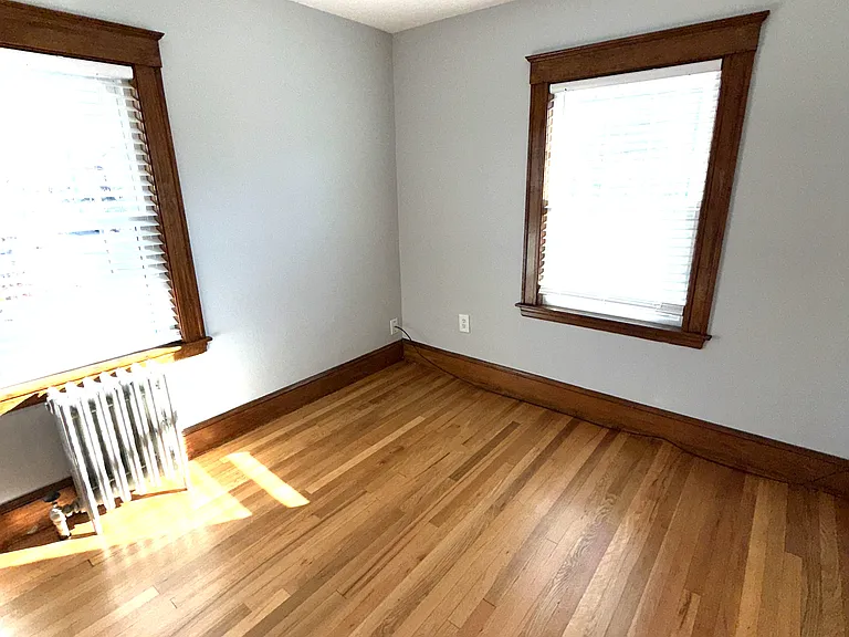 75 Sterling St #4 — Photo 1
