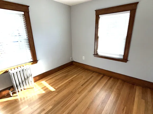 75 Sterling St #4, Braintree, MA 02184