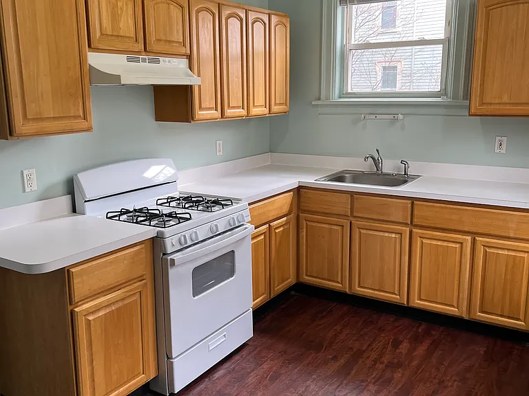 eat in kitchen