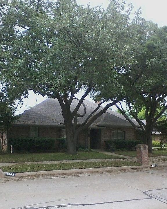 Nice Curb Appeal!