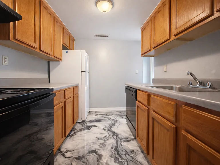 Bellwood Haven Apartment Community — Photo 21