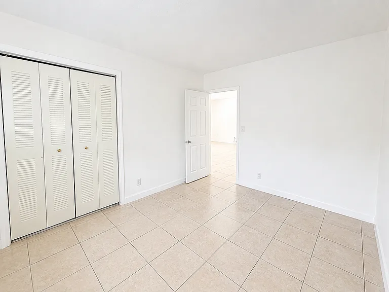 701 SW 14th Ave — Photo 17