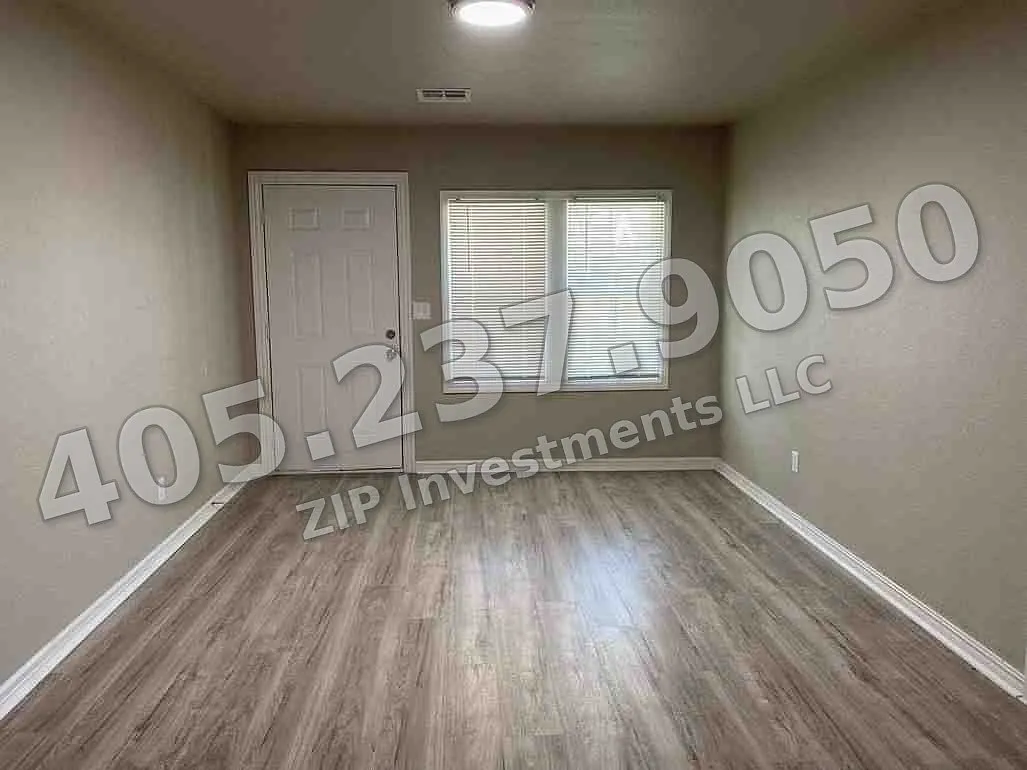 3 bed, 1207 sqft, $1,050 — Photo 2