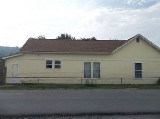 116 Church St, Ansted, WV 25812