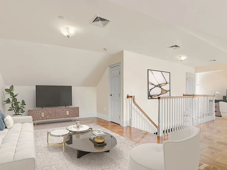 Scarsdale Commons — Photo 12