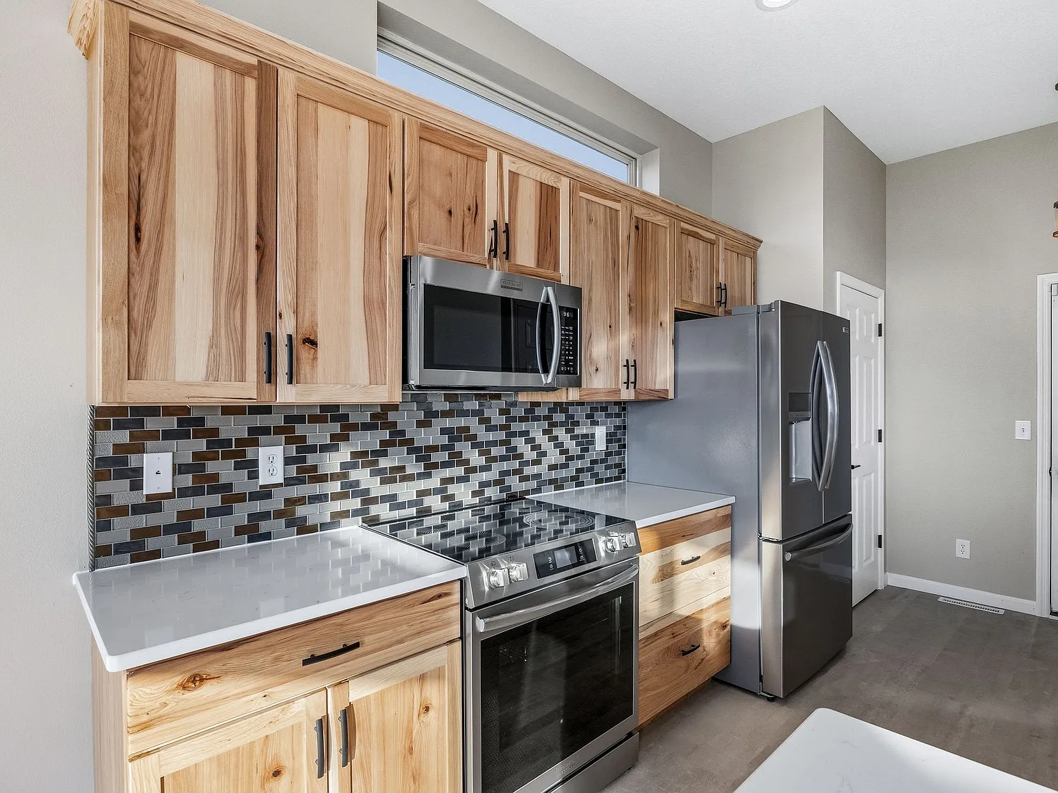 4 bed, 2441 sqft, $3,750 — Photo 4