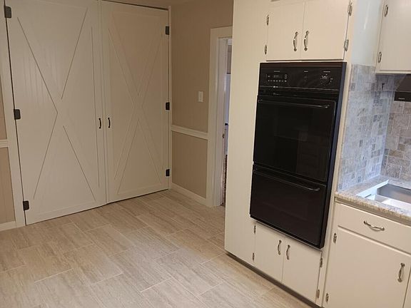 4th image of 5614 Watters Pl