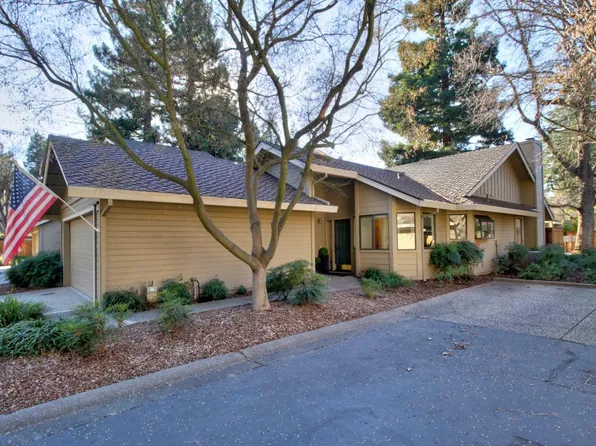2068 University Park Dr, Sacramento, CA 95825