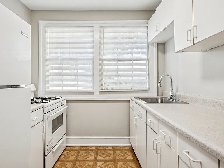 790 Ponce De Leon Pl NE #6 — Photo 4