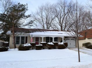 125 Oakwood Dr, Bolingbrook, IL 60440