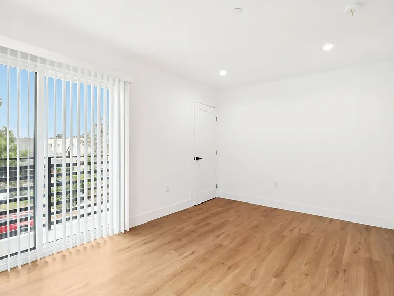 4512 Saint Elmo Dr — Photo 33