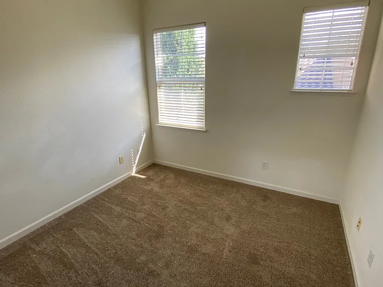 396 Marble Arch Ave #3 — Photo 12