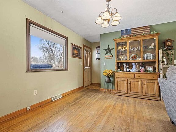 5th image of 5003 Wengert Dr