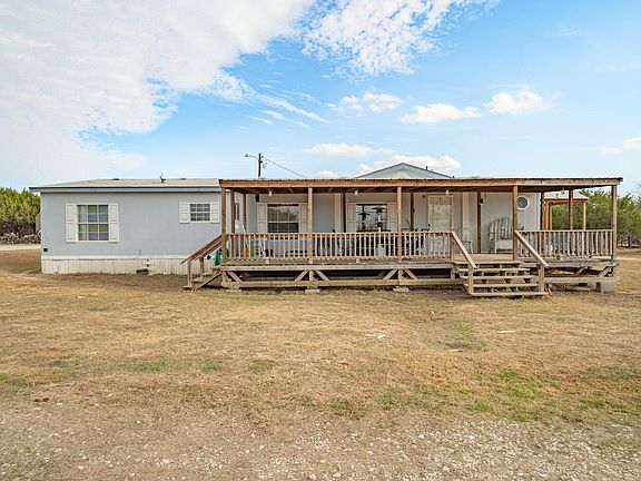 2nd image of 1565 County Road 233