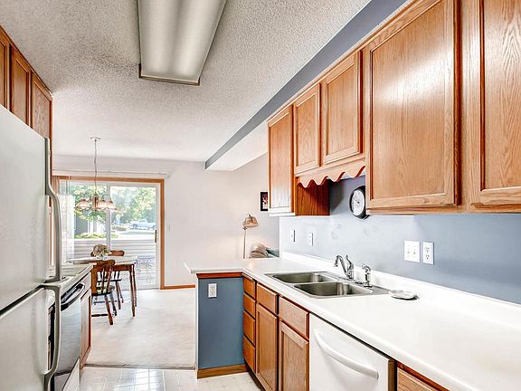 5th image of 7289 Savanna Ct