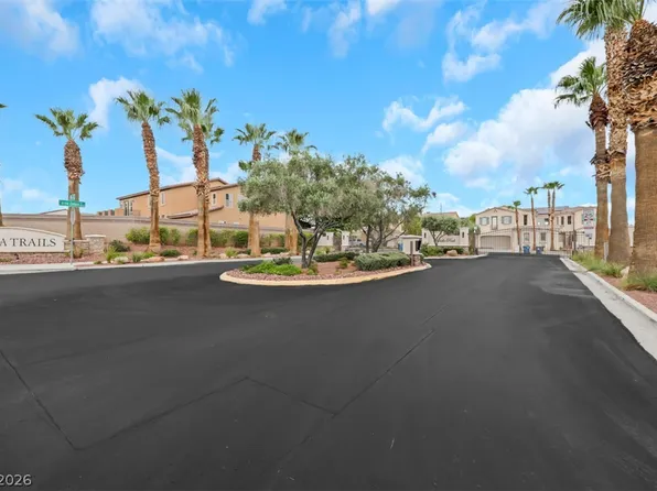 7970 Carson Creek St, Las Vegas, NV 89113