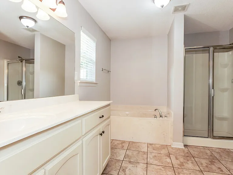 7852 Ridgedale Dr — Photo 12
