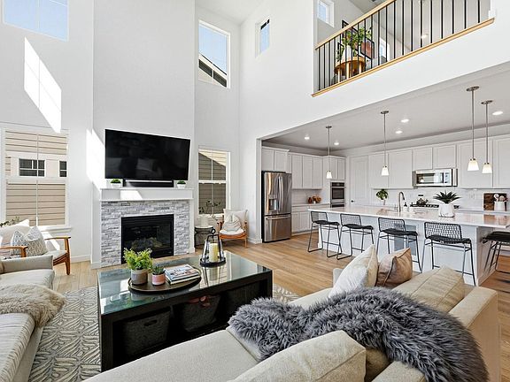 5th image of 941 Wildrose Pl