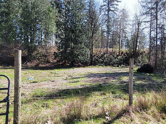 3rd image of 50 W Alder Place