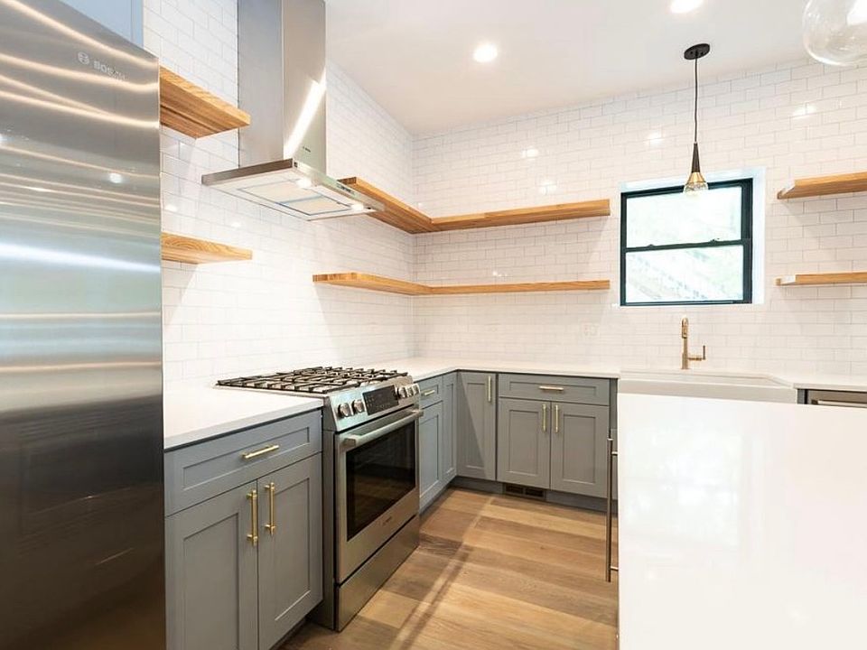 1st image of 2844 W McLean Ave #2