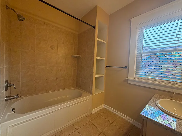 2476 Derbyshire Rd #6 — Photo 11