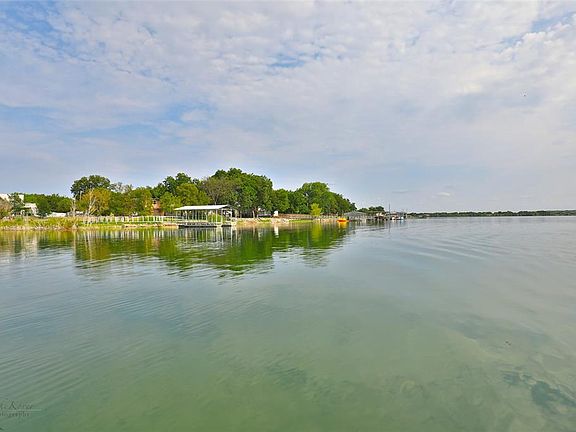 2nd image of 143 Lakeview Dr