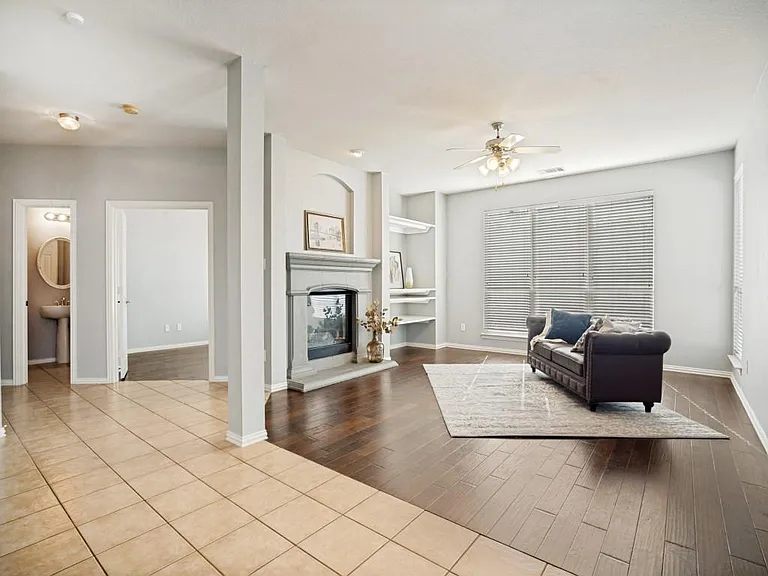 2737 Lynx Ln — Photo 6