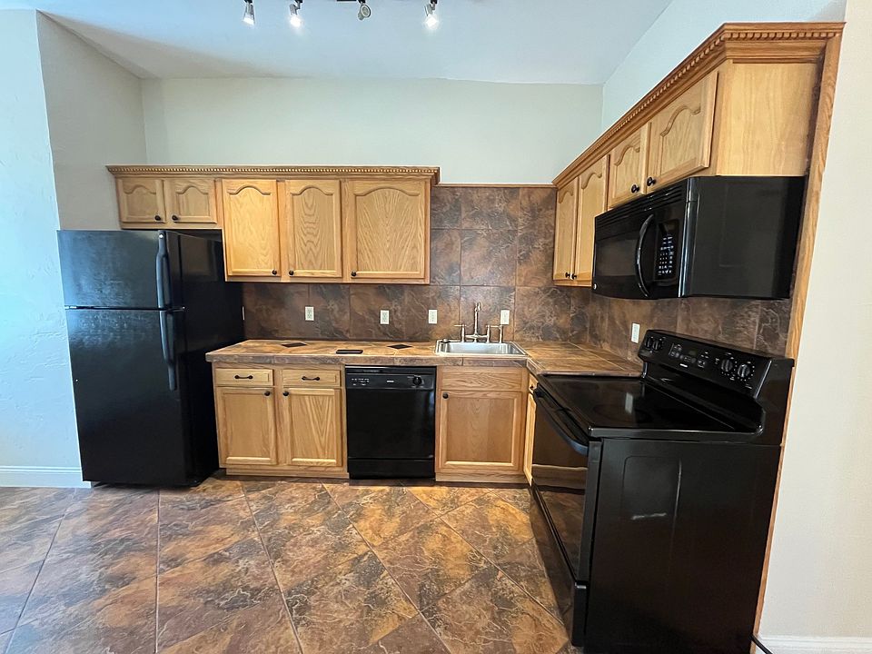 1st image of 217 Stratford Ave #1