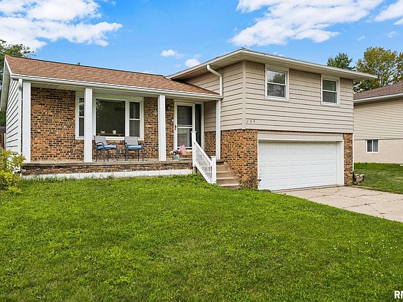 2nd image of 209 Juniper Ln