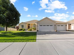 8307 W 4th Pl, Kennewick, WA 99336