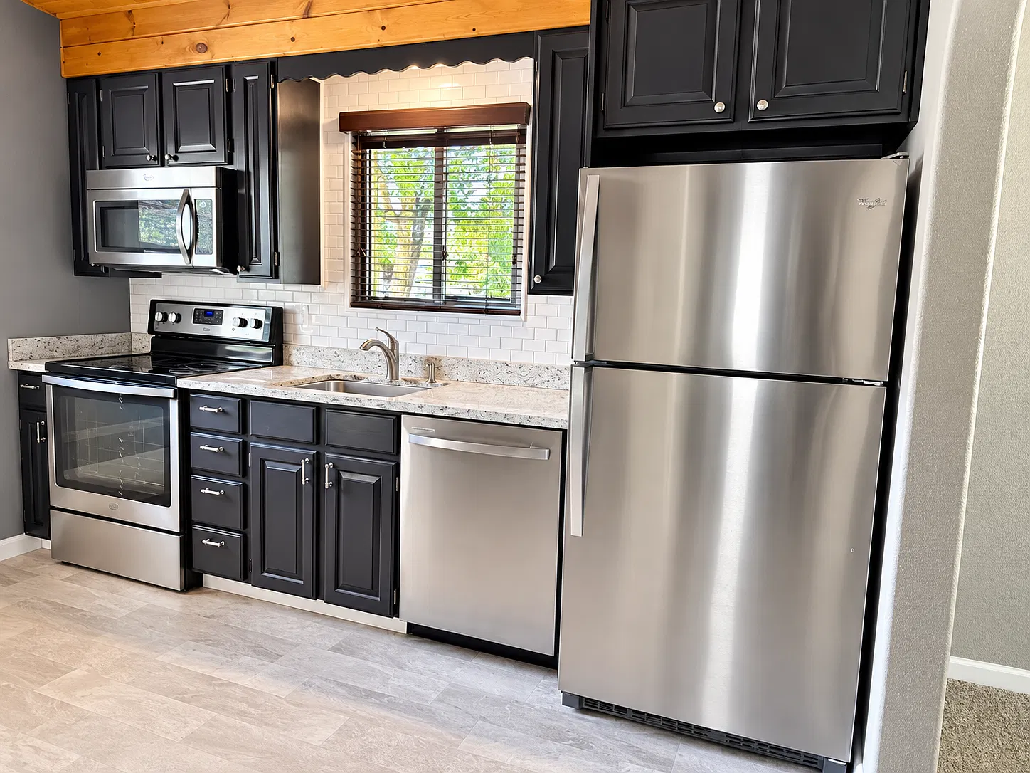 3 bed, 1.5 bath, 1630 sqft, $1,850 — Photo 3