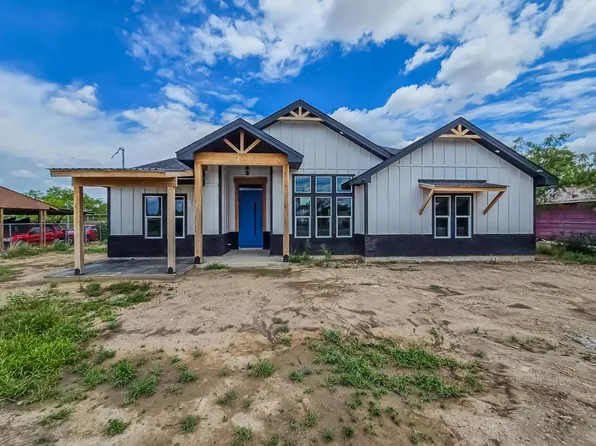 381 Ruela Dr, Eagle Pass, TX 78852