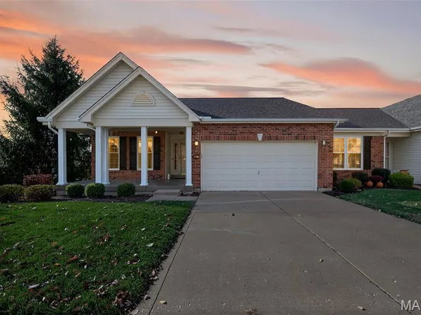 14734 Ladue Bluffs Crossing Dr, Chesterfield, MO 63017