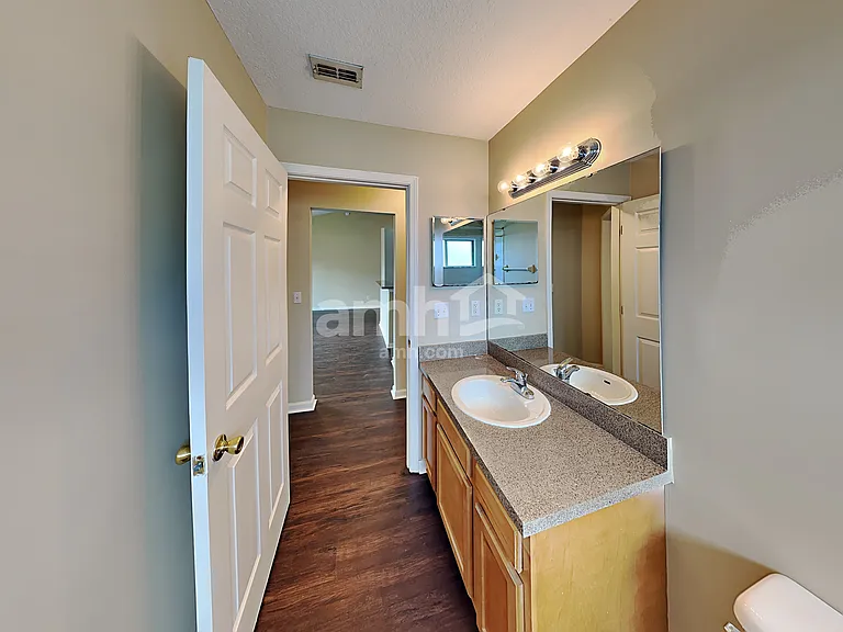 3206 Chantilly Ct — Photo 17
