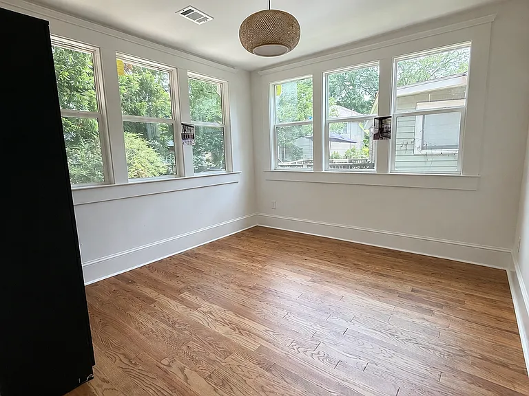Willard Ave SW — Photo 1