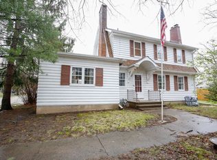 422 N Hennepin Ave, Dixon, IL