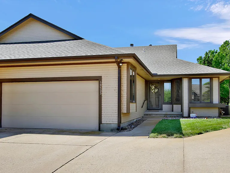 12725 E Birchwood Dr — Photo 1